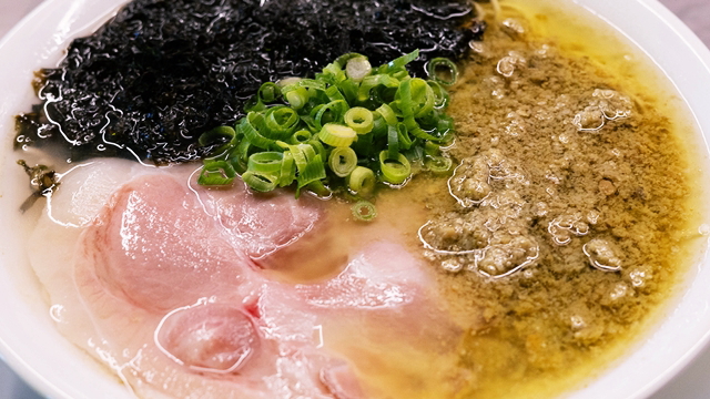 ラーメン むかん ザザシティ浜松